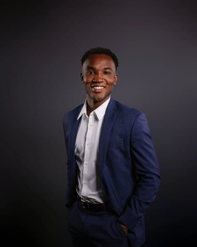 Emerson Robbins, Sales Associate